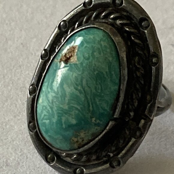 VTG Ring Southwestern Native OLD Green Stone Rope Natural Inclusion Hole 5.5 - Picture 4 of 9